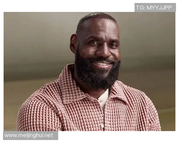 自律！训练师布里克利谈老詹：每次训练都提前2小时到场准备